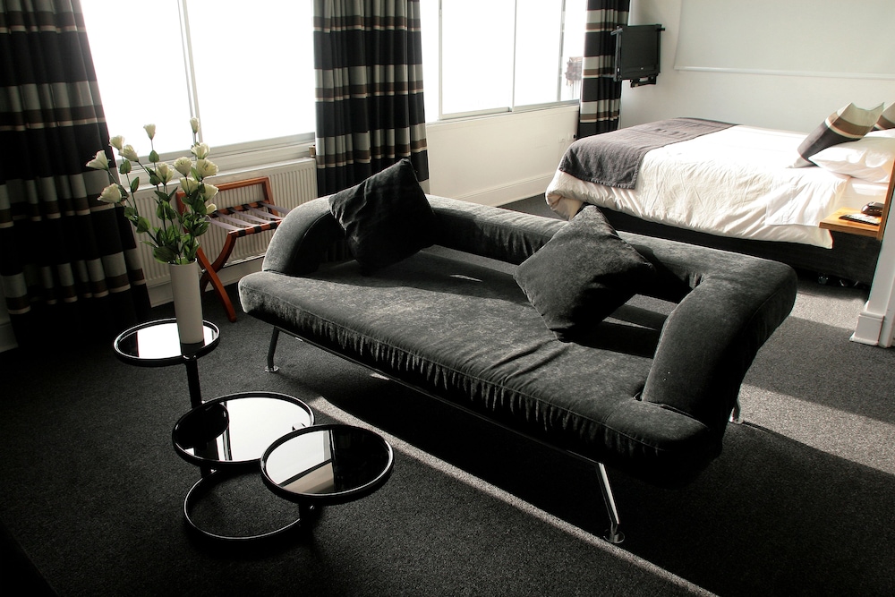 DELUXE DOUBLE ROOM WITH LATE CHECK OUT