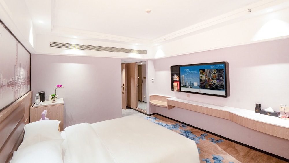 Huaxia Elegant River View King Room - Photo 3