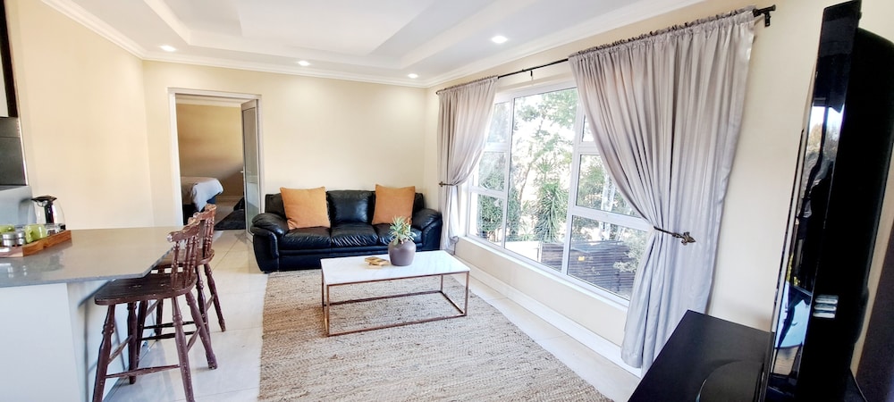 Presidential Apartment photo 3