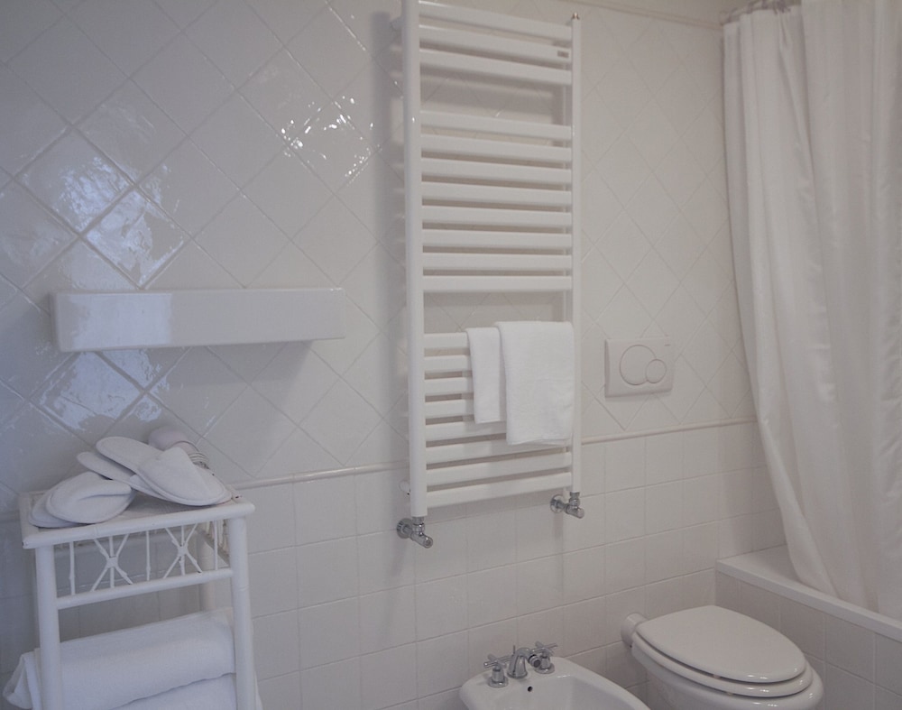 Classic Double Or Twin Room - Photo 5