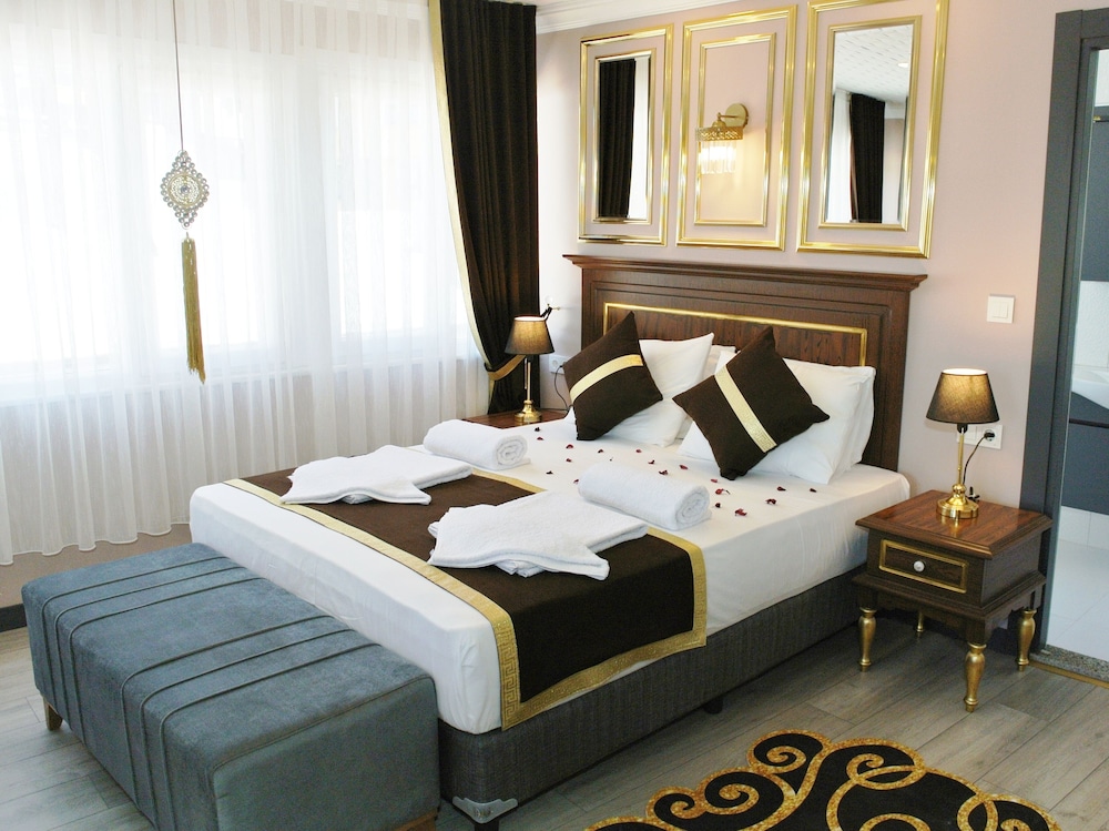 Superior Room, 1 Double Bed, Balcony, City View photo 1