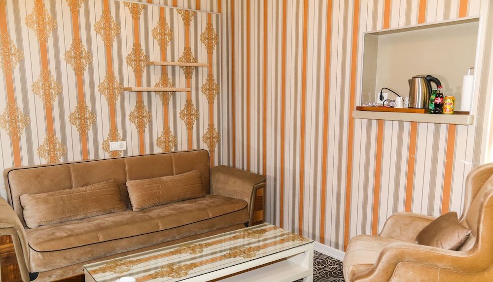 Luxury Apartment, 2 Bedrooms, Accessible, Smoking photo 2