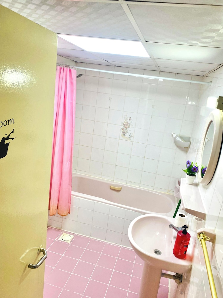Standard Shared Dormitory, Women only, Partial Sea View photo 2