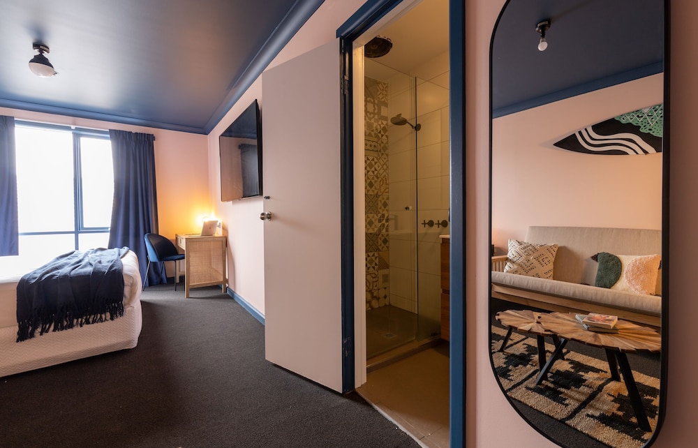 Standard Room (Queen), Private Bathroom - Photo 5