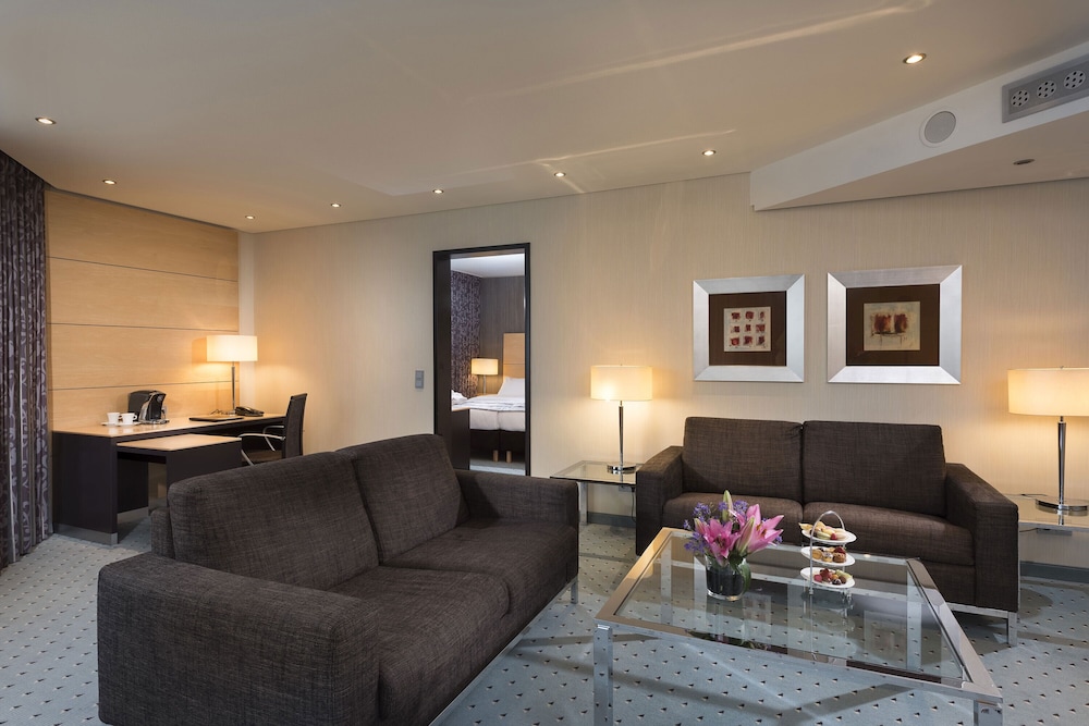 Junior Suite (Double Use) - Photo 6