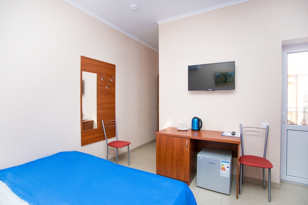 Standard Triple Room photo 2