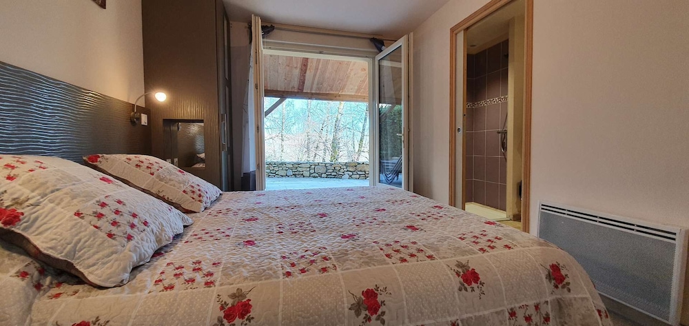 House, 2 Bedrooms (Agate)