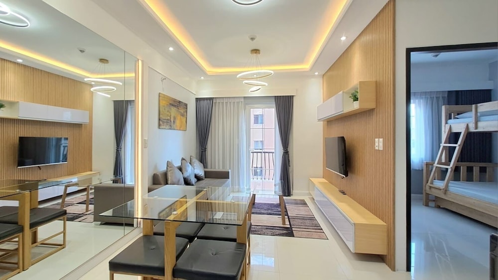 Luxury Apartment, 3 Bedrooms - Photo 1