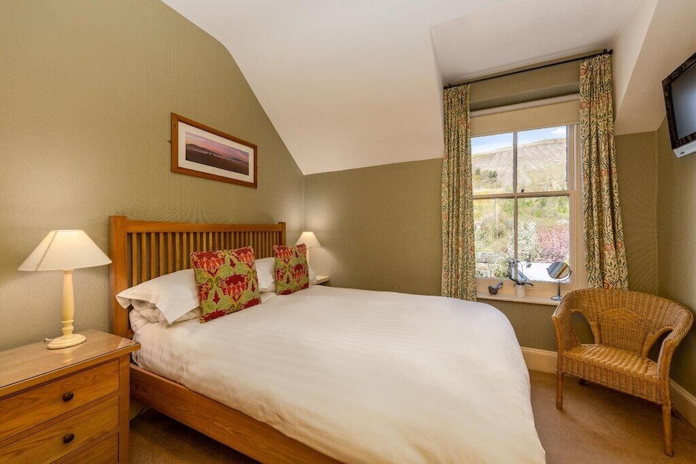 Traditional Double Room, 1 Double Bed, Mountain View (Room 3) photo 1