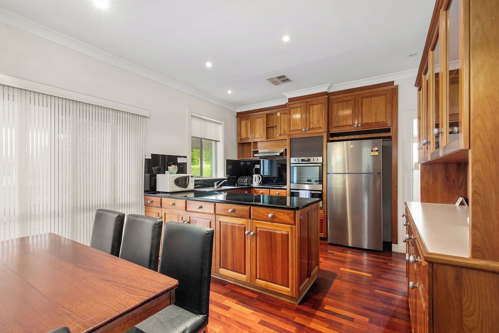 Three-Bedroom House- 1 Fairlie Streeet photo 2