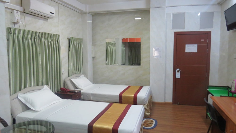 Deluxe Twin Room photo 2