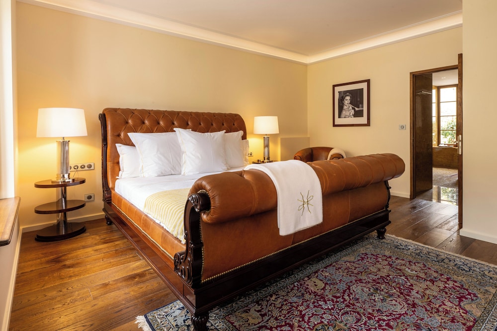 Presidential Room
