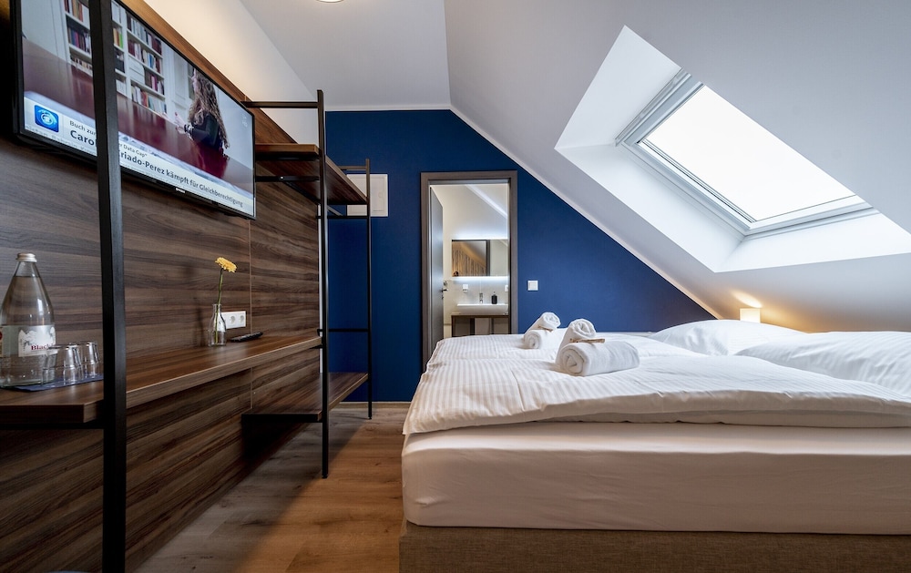 Deluxe Triple Room photo 2