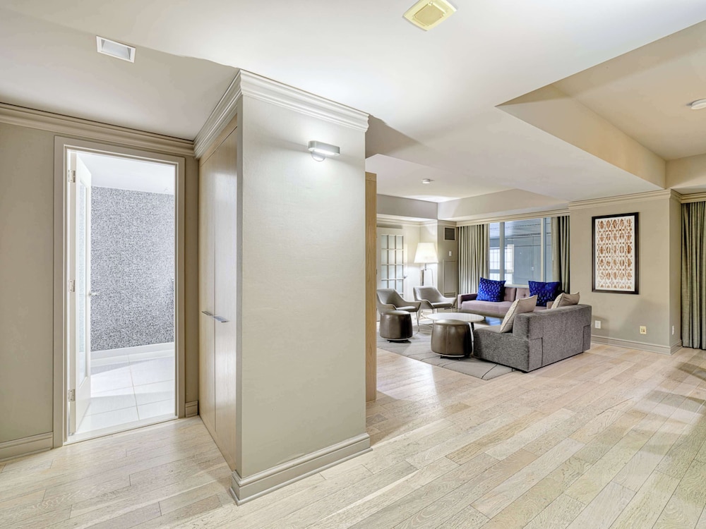Suite, 1 King Bed (Luxury)