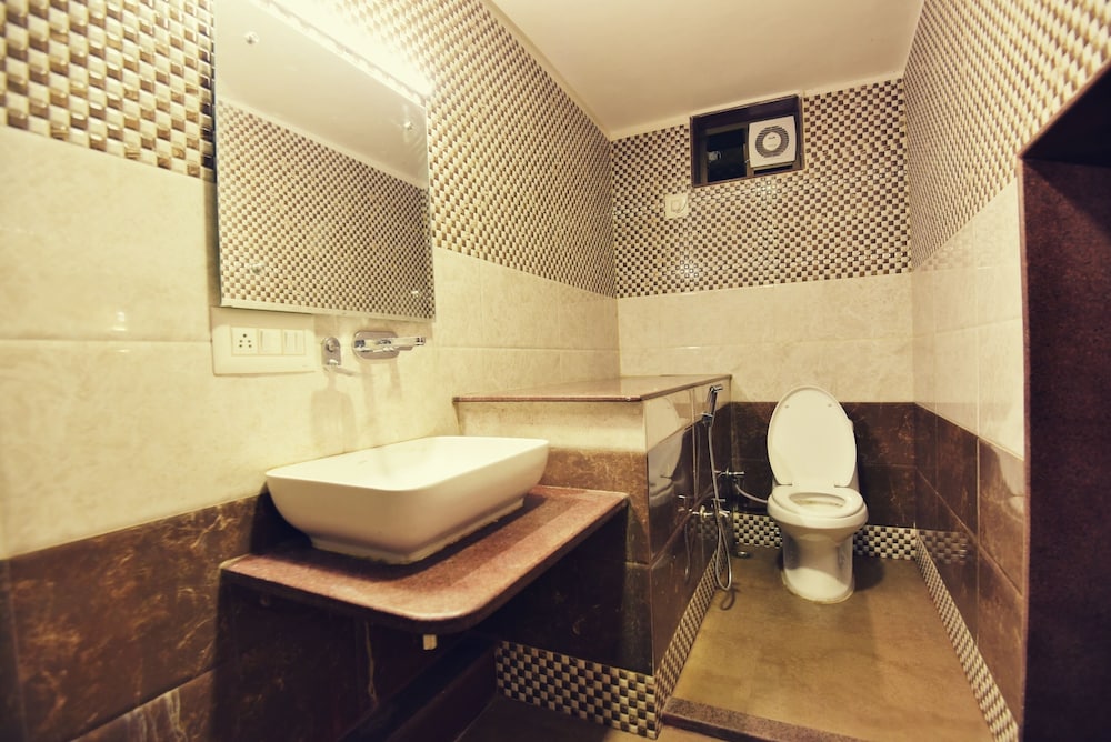 GOLDEN PREMIER FAMILY SUITE (WITH TERRACE/MINI-GARDEN) photo 2