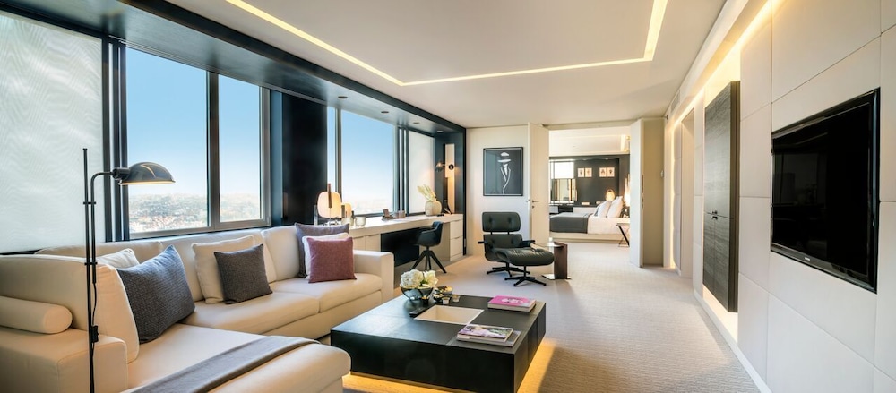 Splendour Suite (lounge access) photo 1