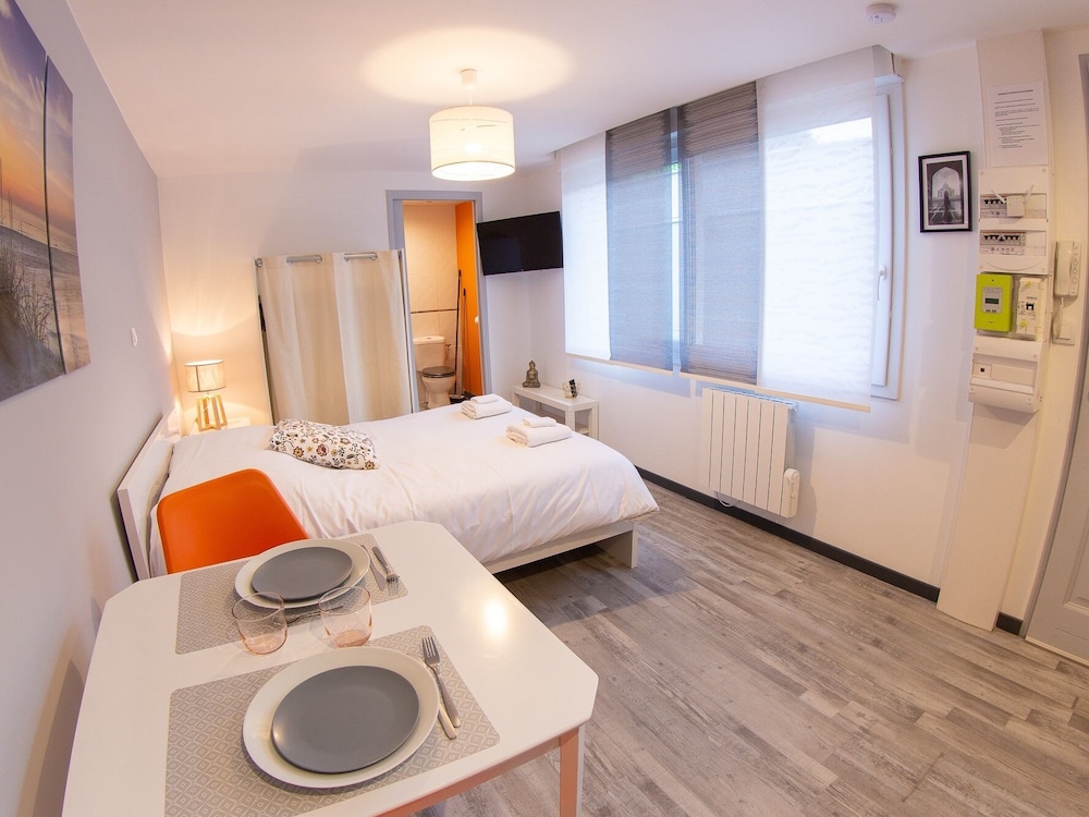 Luxury Studio, Ensuite photo 3