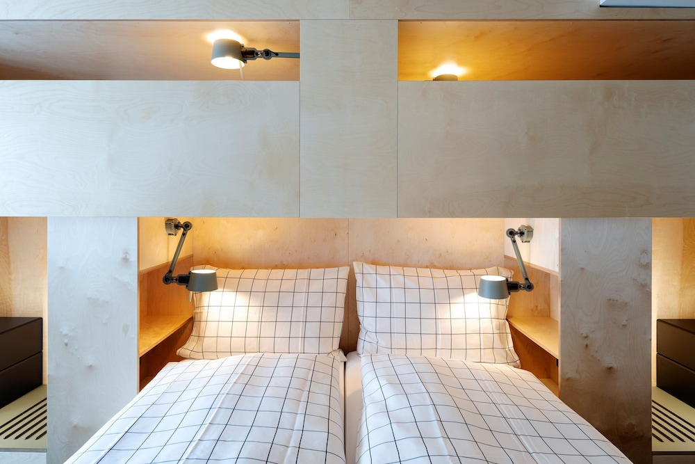 4-bed Room - Photo 3
