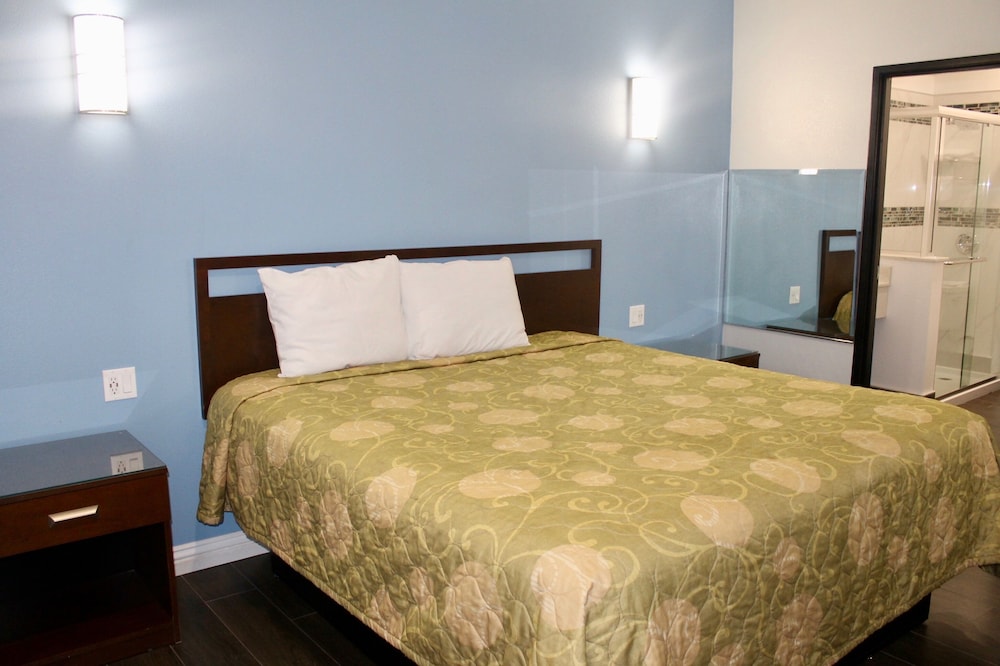 Standard Room photo 2