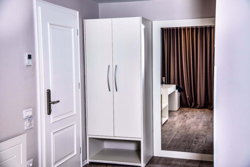 Standard Double Or Twin Room, 1 Bedroom, Balcony, City View photo 2
