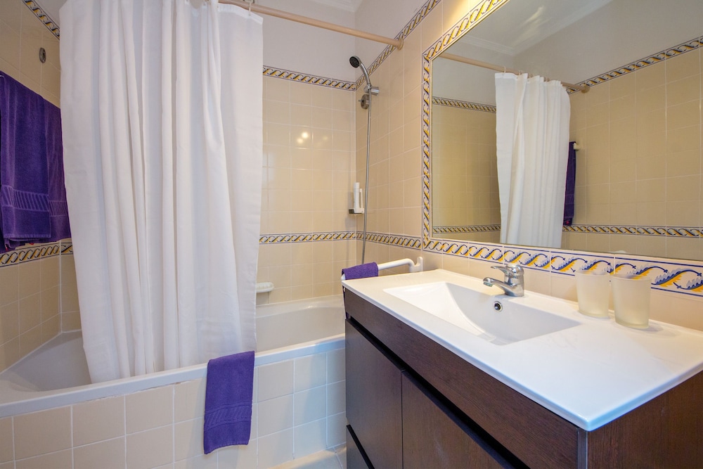 Double or Twin Room - Photo 4