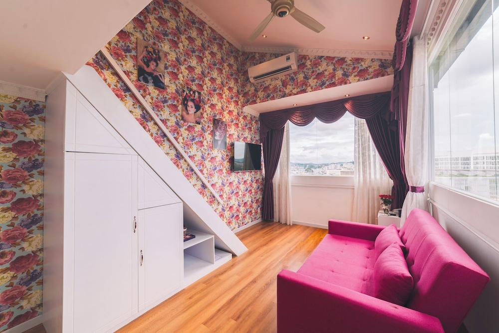 Deluxe Studio, City View - Photo 10