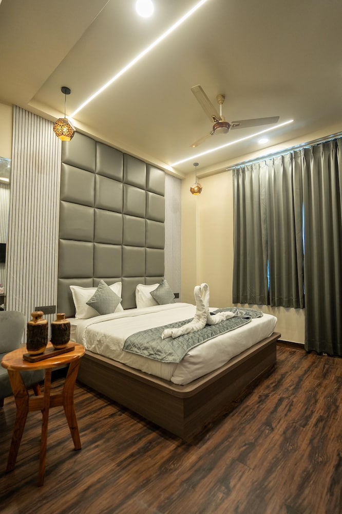 Executive Double Room, Balcony, City View
