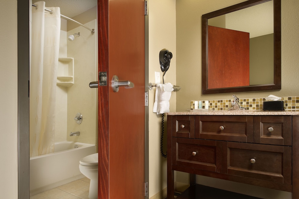 Suite, 1 King Bed, Non Smoking - Photo 7