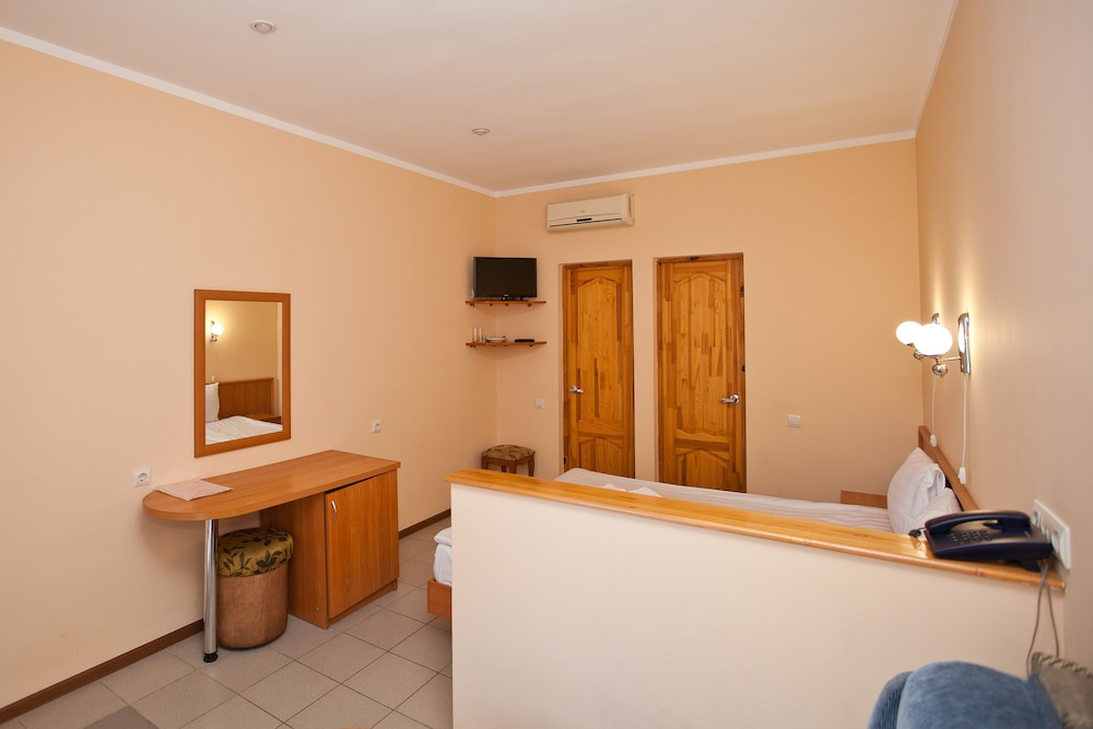Standard Twin Room photo 2