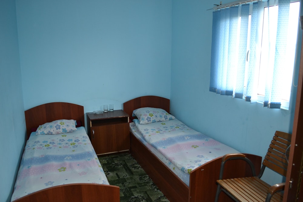 Economy Twin Room