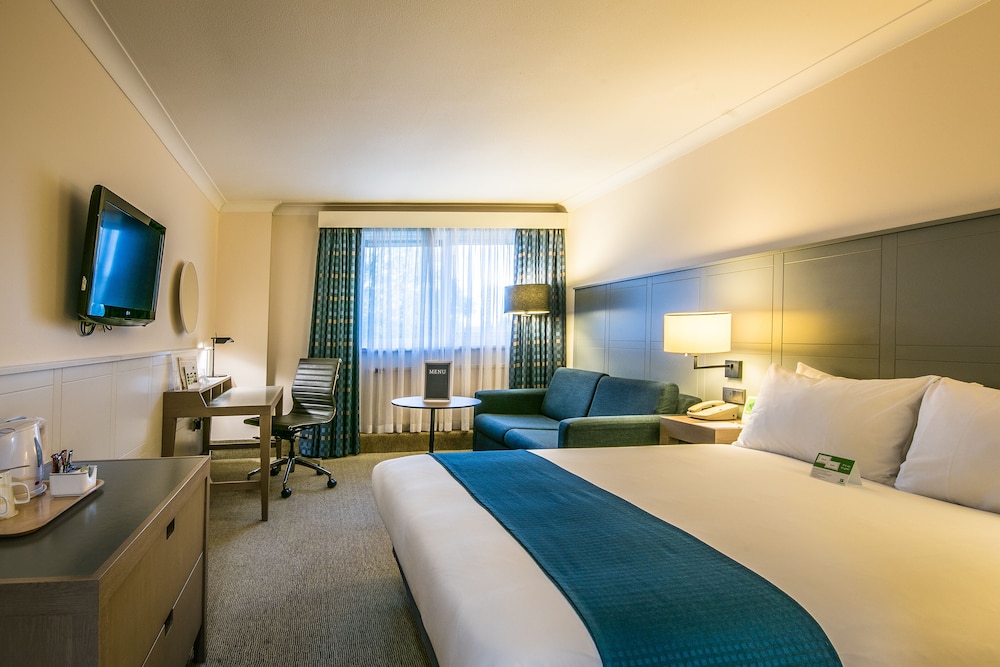 Premium Room, 1 King Bed (Super King) - Photo 3