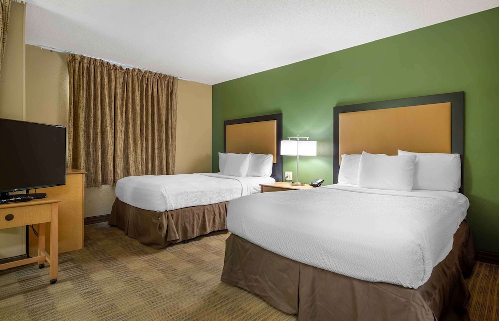 Deluxe Studio, Multiple Beds, Non Smoking - Photo 4