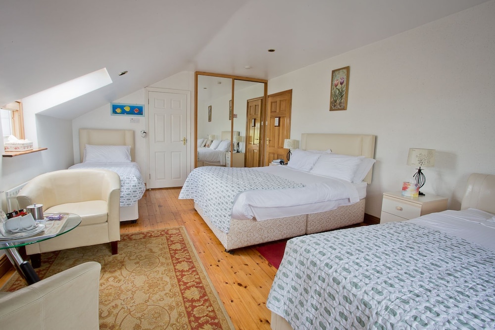 Family Room, Ensuite