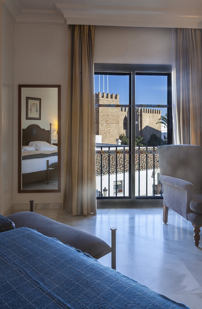 Superior Double Room (3 Adults) - Photo 5