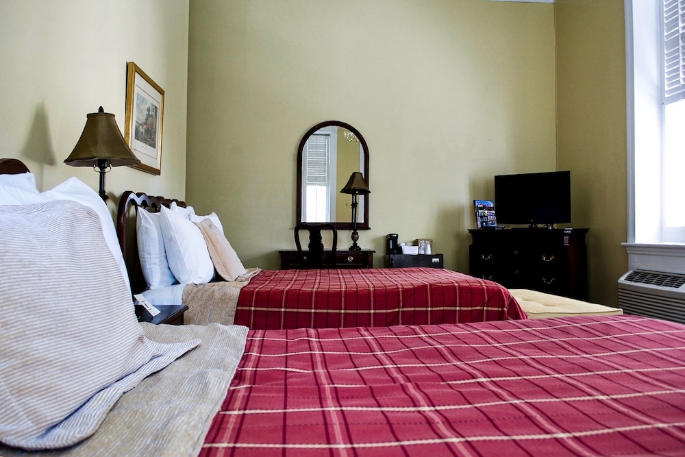 Double Room, 2 Queen Beds photo 2