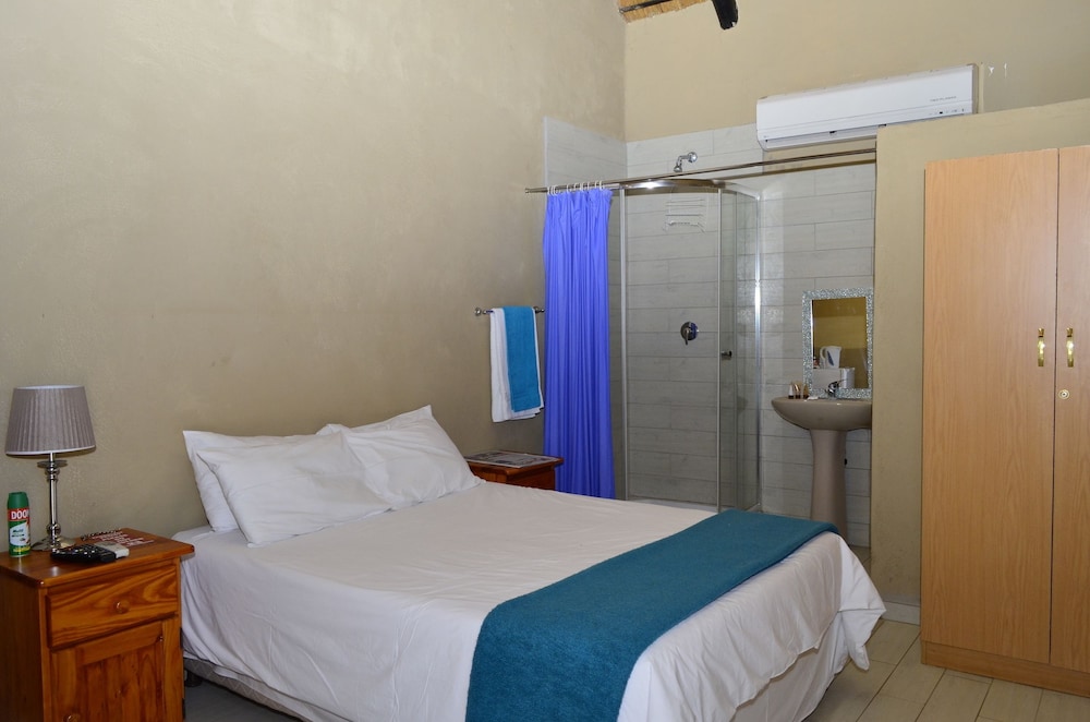 Standard Room photo 3