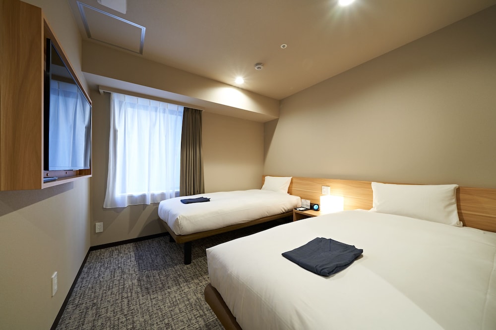 Standard Twin Room - Photo 1