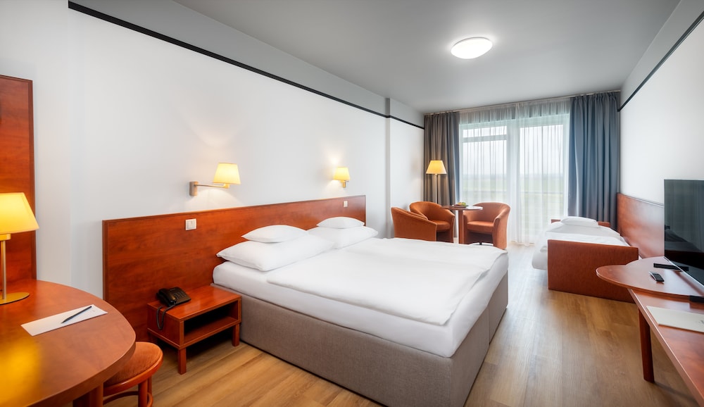 Superior Triple Room, Non Smoking (West wing) photo 1