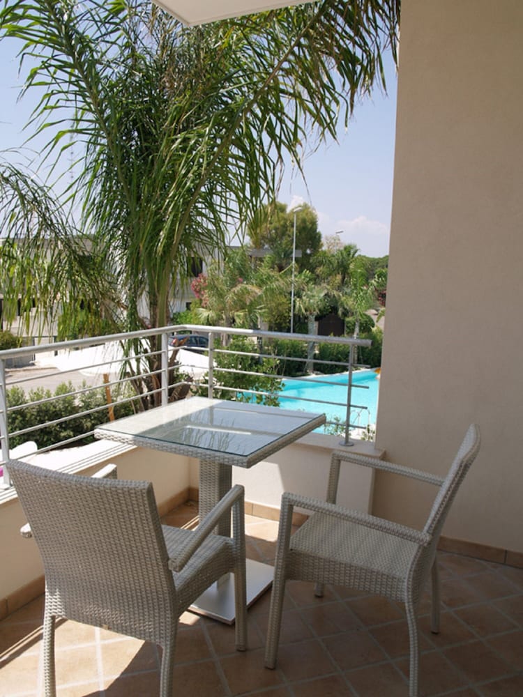 Suite, Balcony - Photo 3