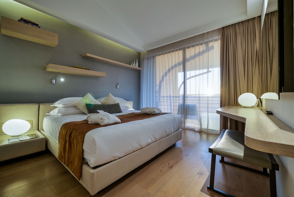 Standard cramim room