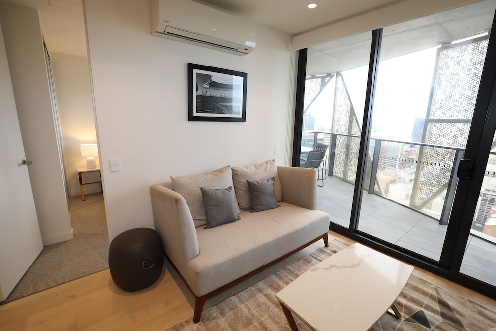 One Bedroom Apartment - Photo 8