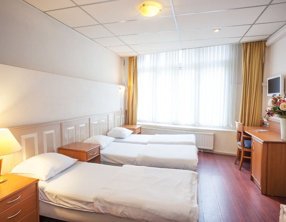 Triple Room, 3 Twin Beds