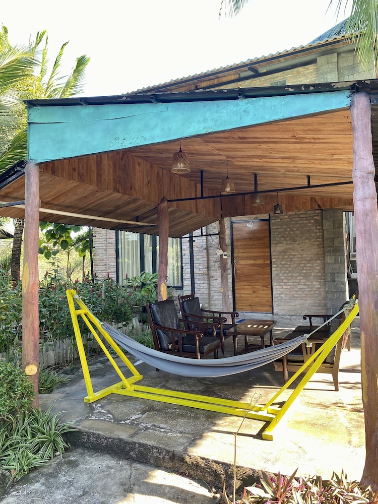 Family Bungalow, 2 Queen Beds, Garden View photo 1