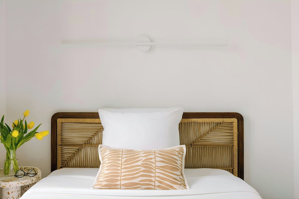 Room, 1 Twin Bed, Balcony thumbnail 5