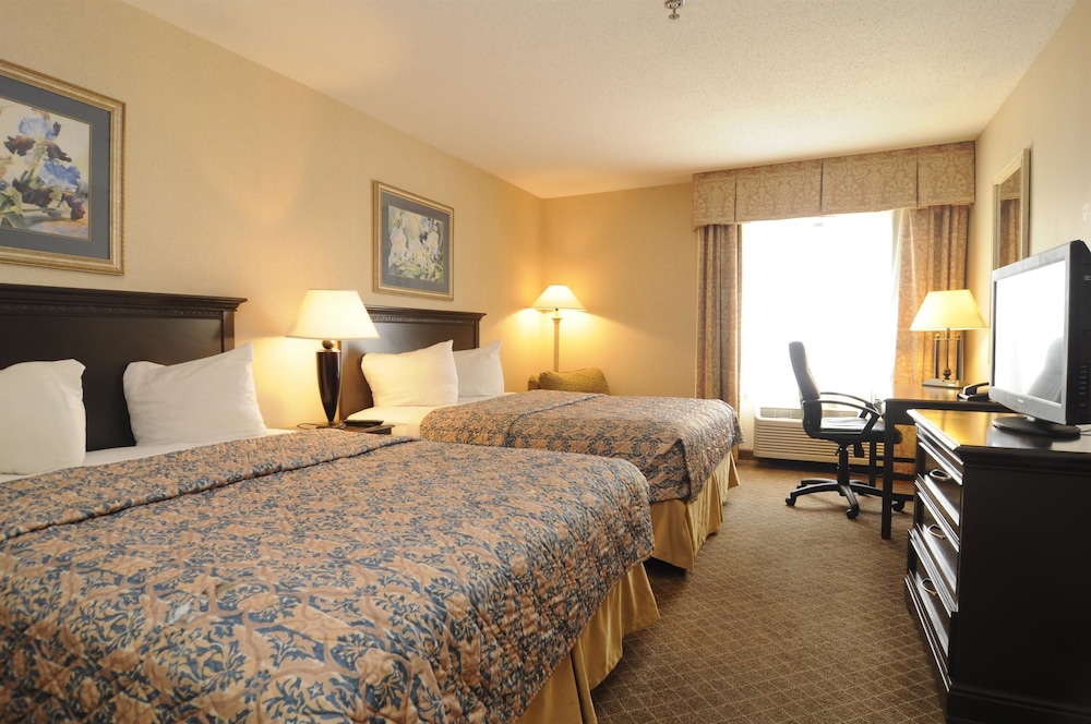Room, 2 Queen Beds, Non Smoking - Photo 4