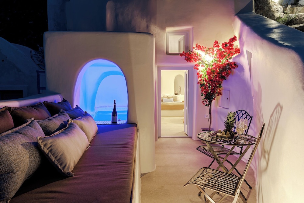 Deluxe Suite, 1 Queen Bed, Sea View