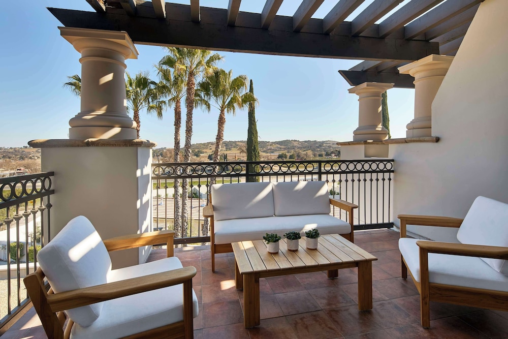Suite, 1 Bedroom, Balcony