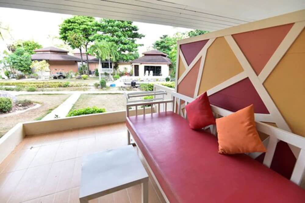 Deluxe Room - Twin Bed photo 2