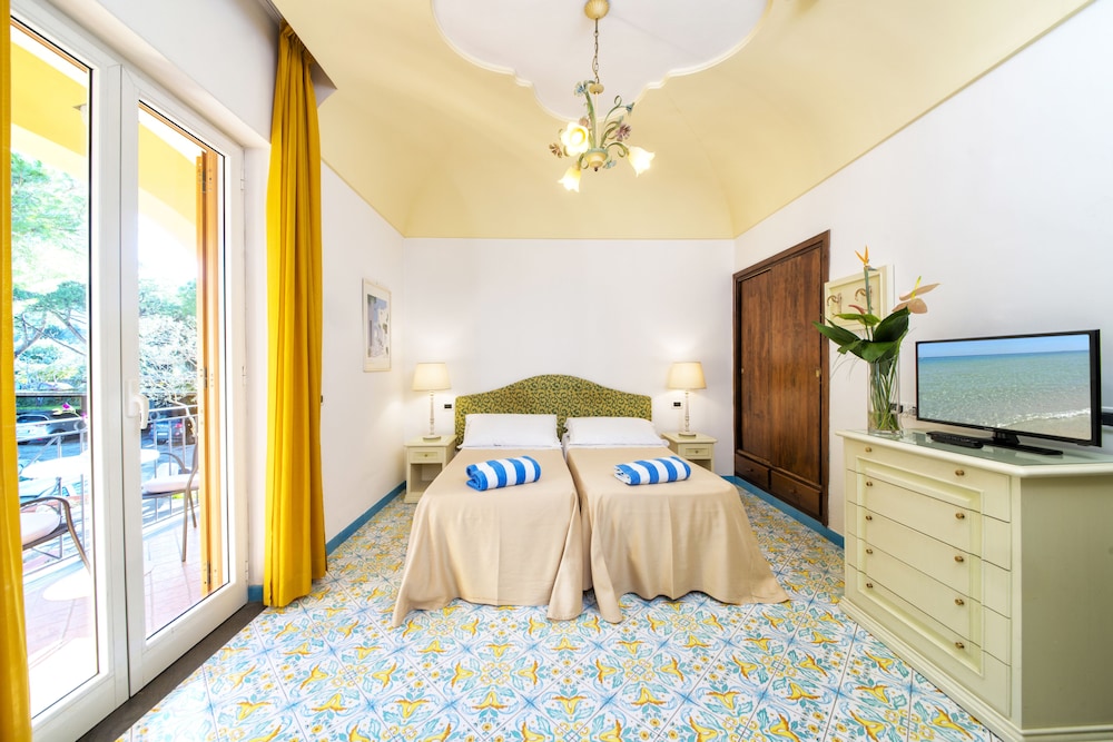 Classic Double Room - Photo 6