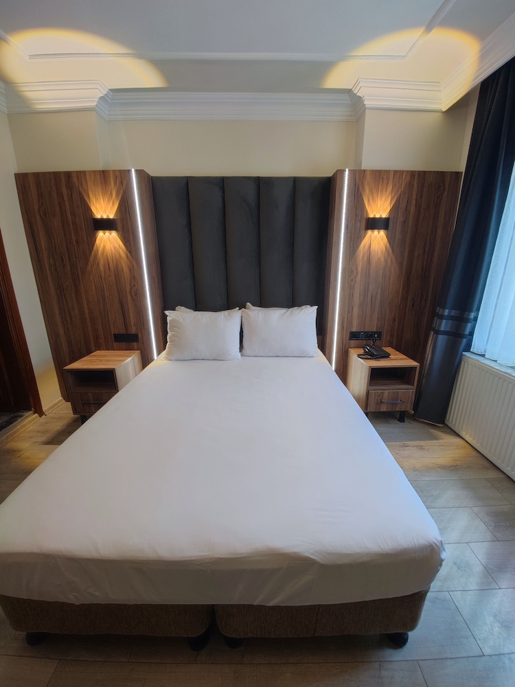 Classic Triple Room photo 1